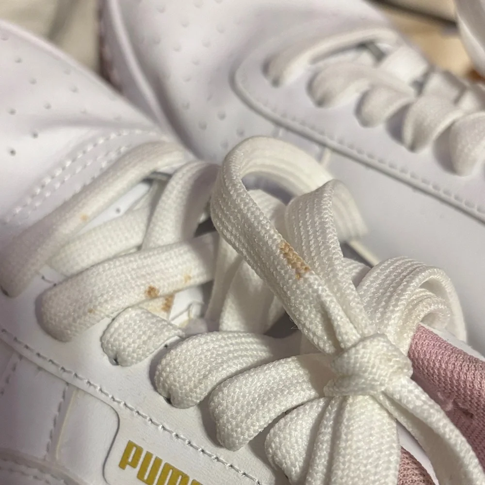 Puma White Sneakers with Pink and Green Floral Accents - Picture 3 of 7